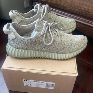 Yeezy Moonrock